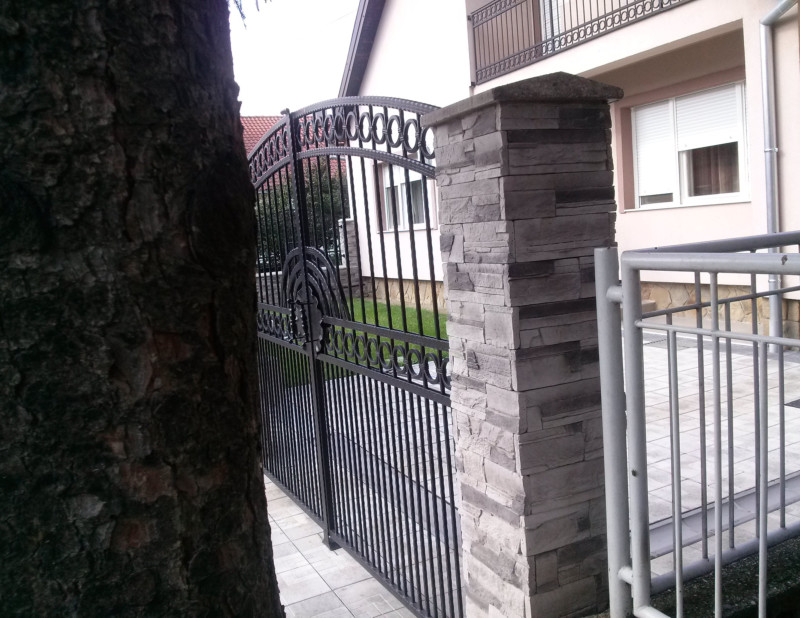 Dekorativni kamen ograda